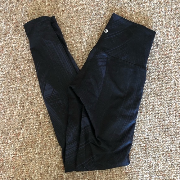 Lululemon Wunder Under Leggings - Picture 2 of 8